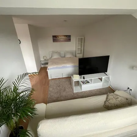 1,5 Apartment, 38,5 Qm, Multimedia Tv, Uni, Hbf